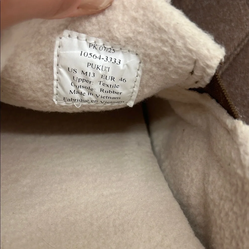 OluKai Puku'i Slipper Toffee Quilted Slippers with Cream Lining Men’s 13 NWT